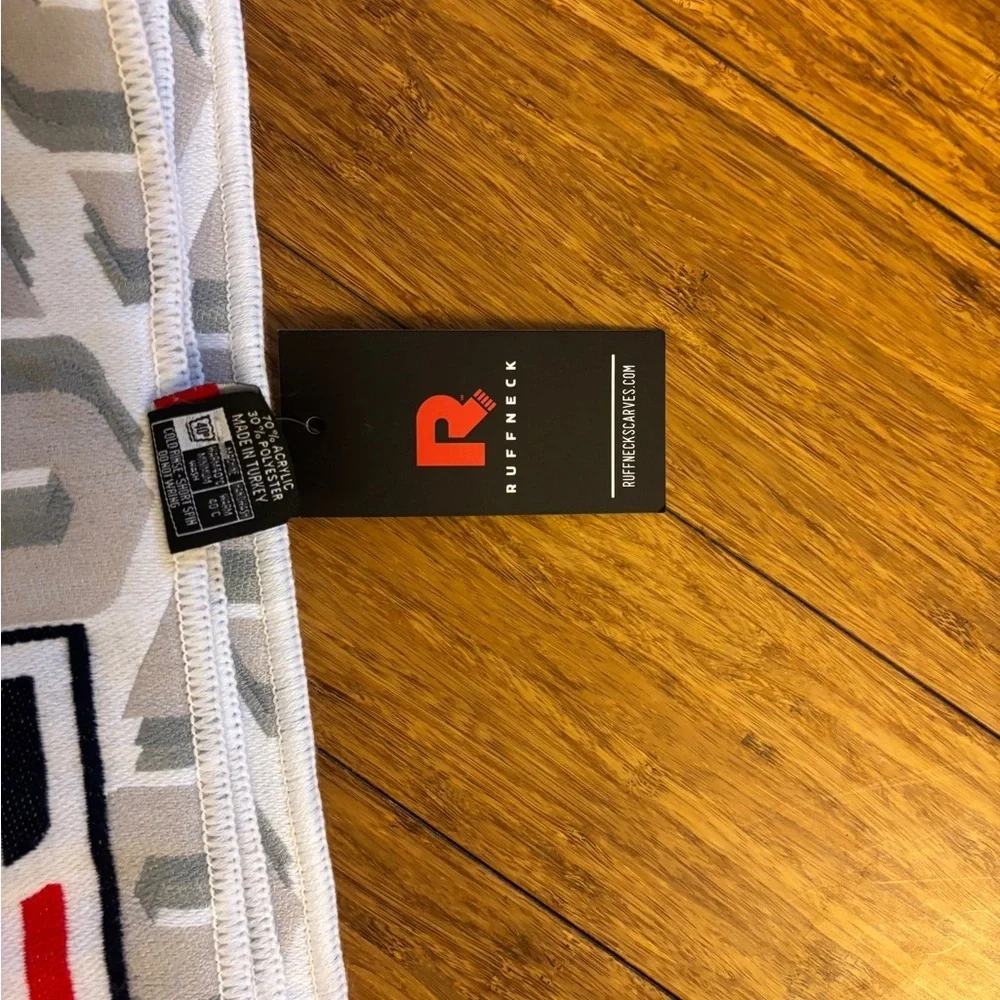 USA soccer 2024 Scarf with Red and White Design